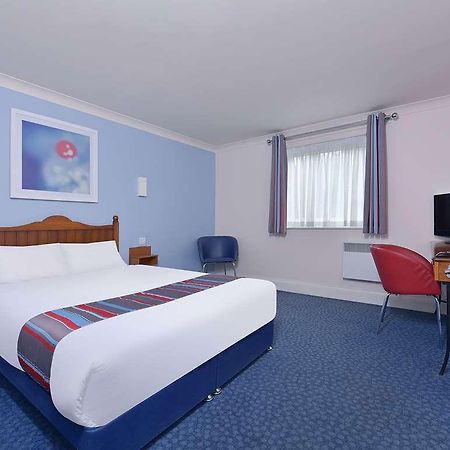 Travelodge Bromsgrove Marlbrook Room photo
