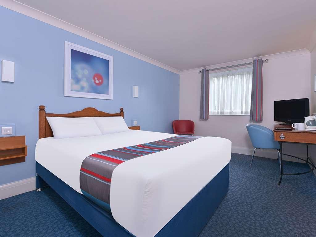 Travelodge Bromsgrove Marlbrook Room photo