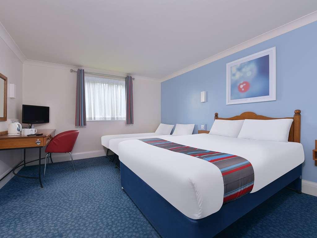 Travelodge Bromsgrove Marlbrook Room photo