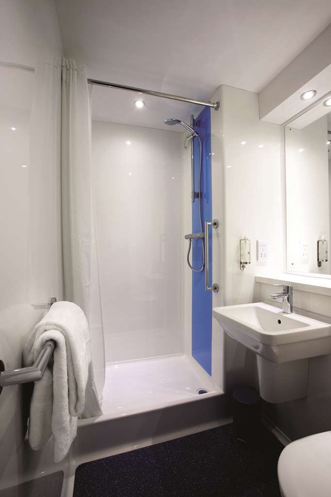 Travelodge Bromsgrove Marlbrook Room photo