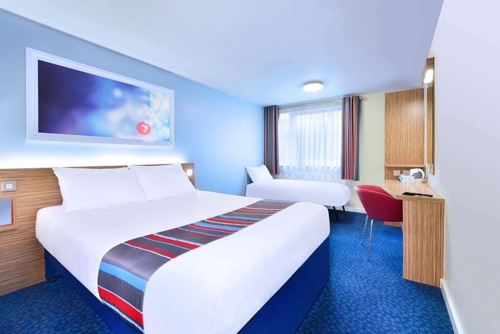 Travelodge Bromsgrove Marlbrook Room photo